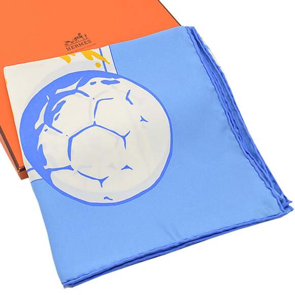 HERMES White Silk Scarf - Picture 5 of 5